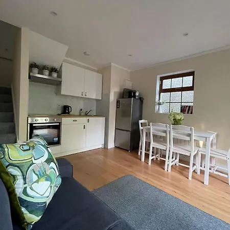 Holiday home The Cedars